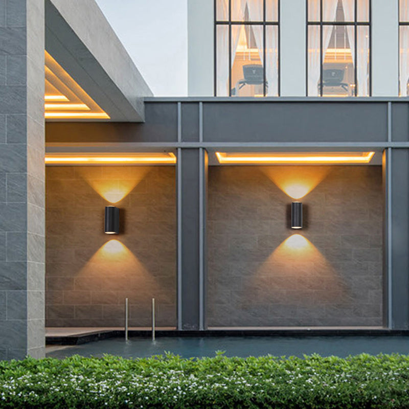 Luminária de Parede Externa Quadrada Minimalista Koraq, Preta