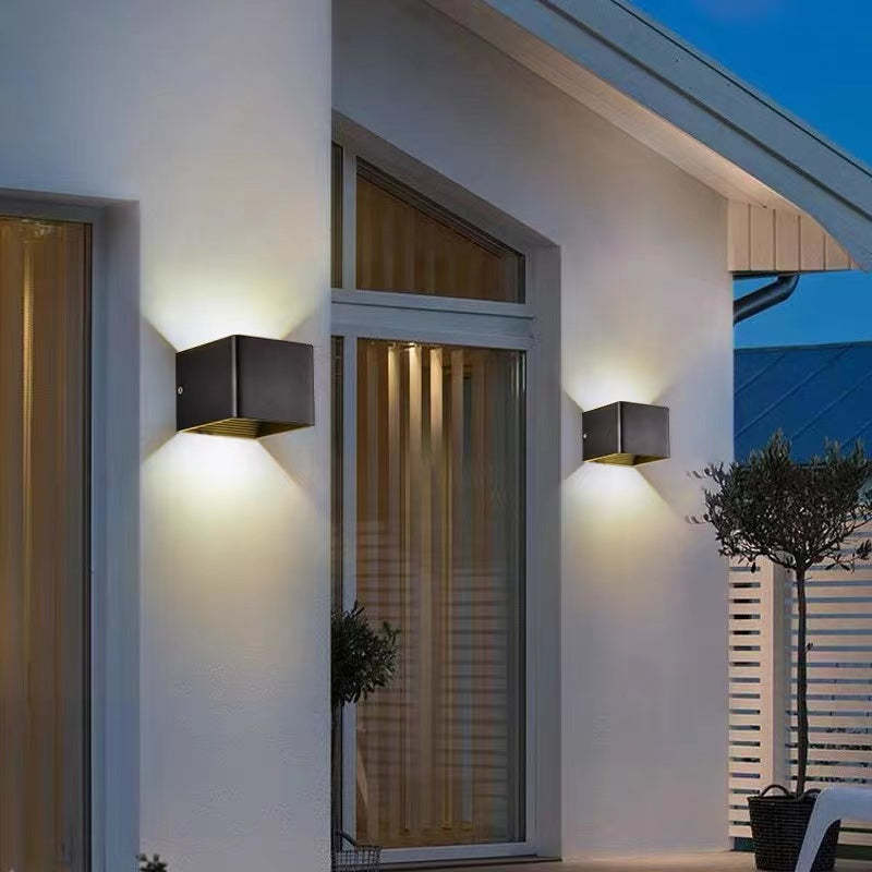Arandela Externa Quadrada Moderna Ajustável LED Eronil