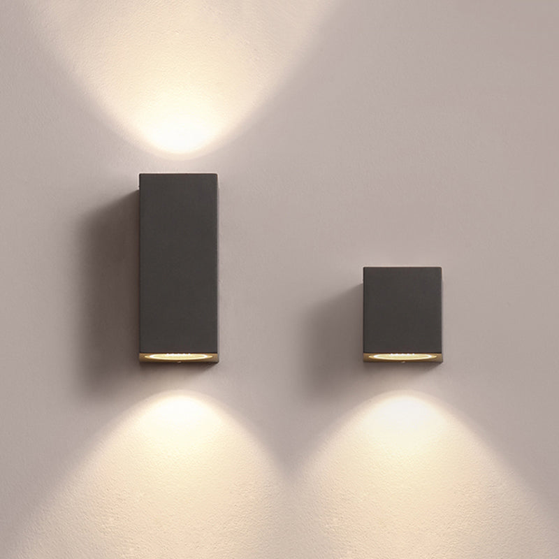 Luminária de Parede Externa Quadrada Minimalista Koraq, Preta