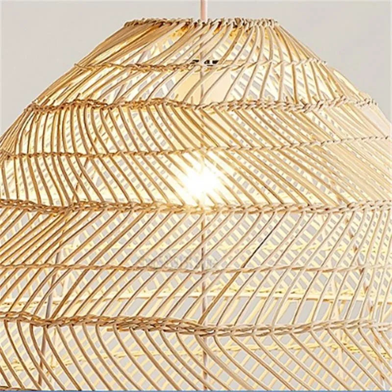 Luminária Pendente Lixi de Bambu e Rattan Feita à Mão