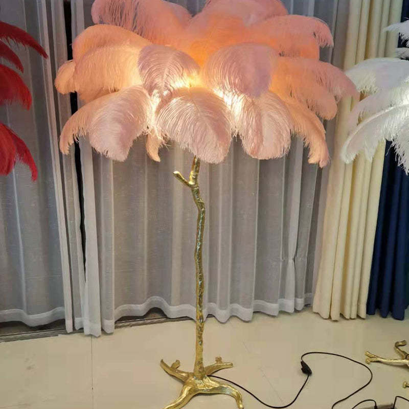 Luminária de Chão/Mesa Salenor Nórdica de Luxo com Penas de Avestruz Únicas