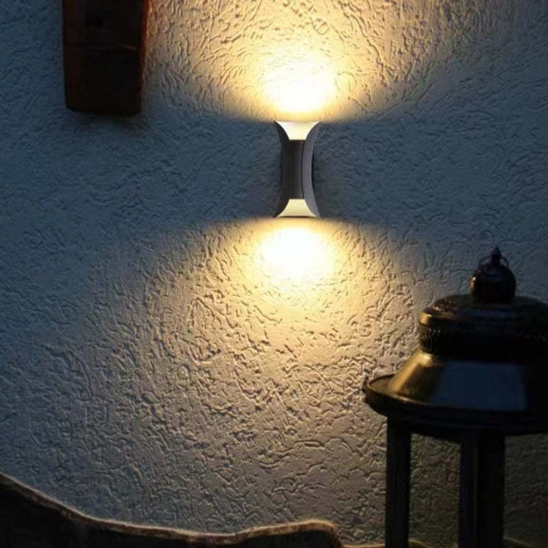 Arandela LED Externa Curva Calyxor