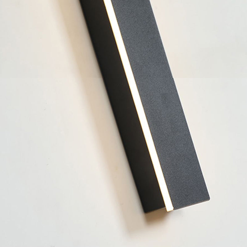 Arandela de Parede Linear Externa Zelvo
